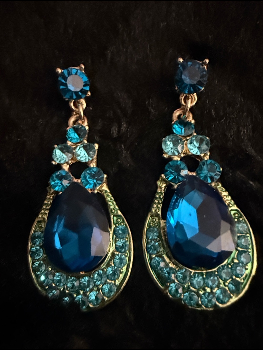 Vintage Sapphire Blue Rhinestone Statement Drop Gold Tone Dramatic Earrings 2”